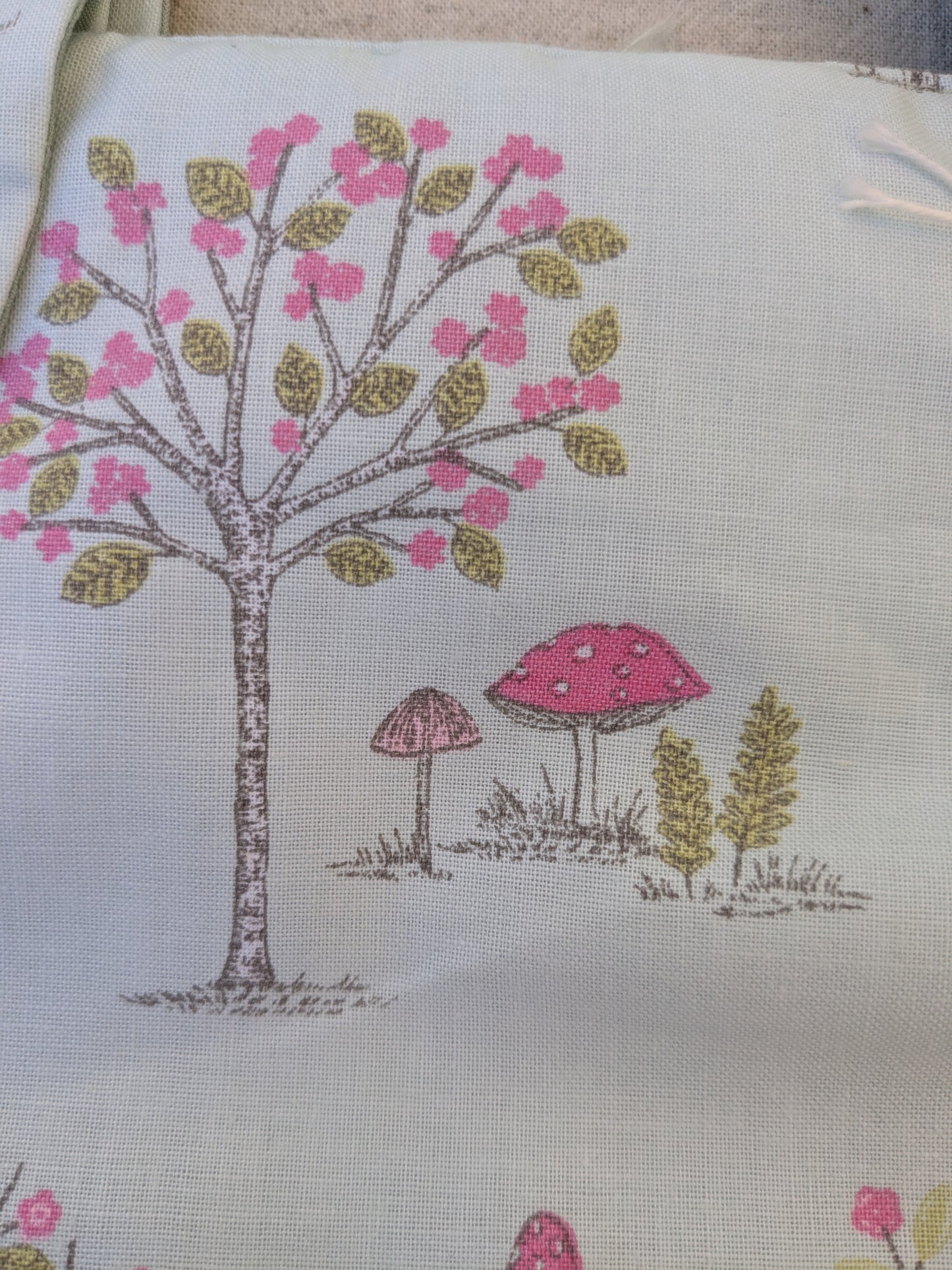 Padded Cot Tidy - Sage Green Floral Design